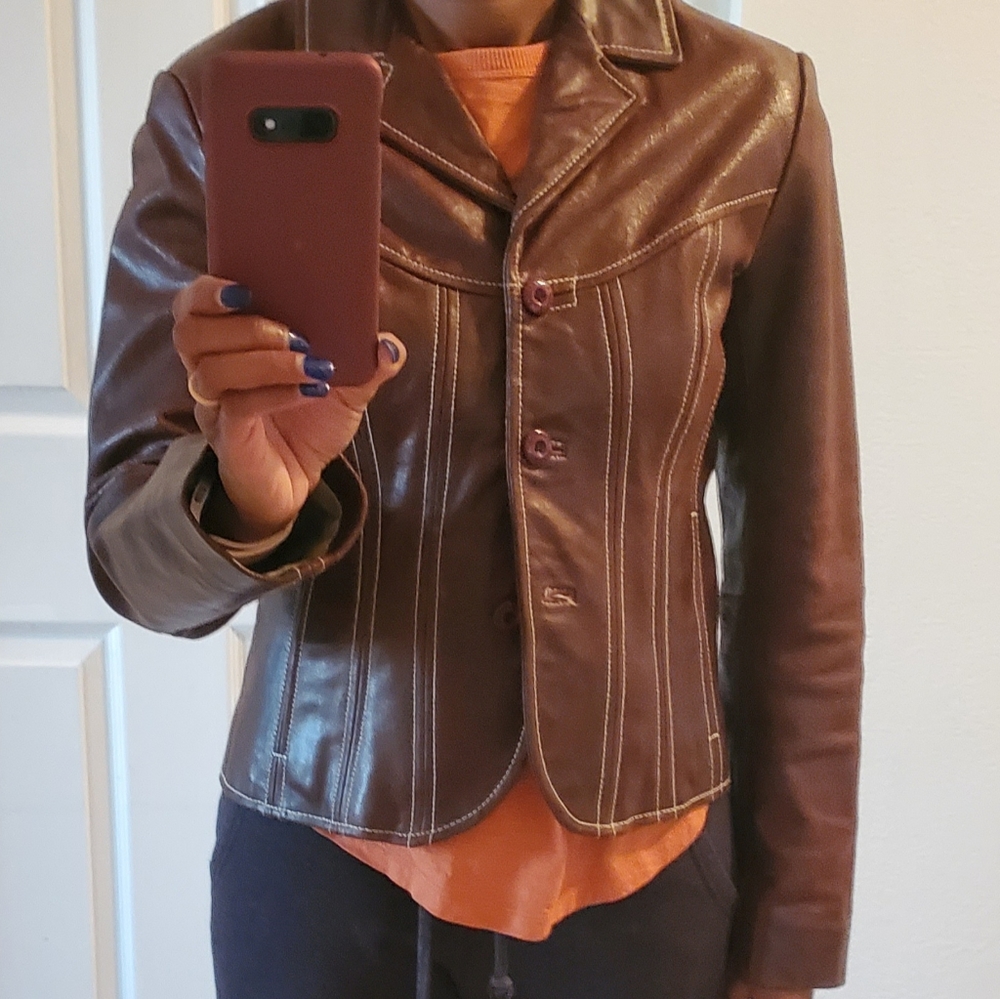 Wilson's Leather Jacket - Picture 5 of 10
